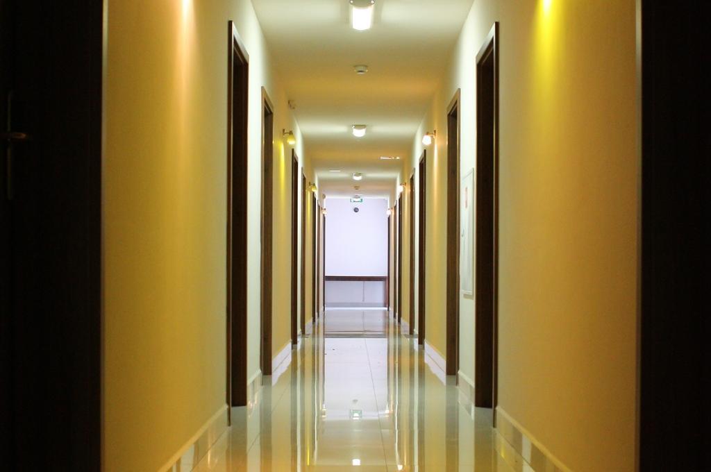 Hotel Czerniewski ワルシャワ エクステリア 写真